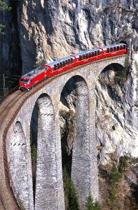 Xtrallusion photo library of independent, self-guided walking and sightseeing holidays in Italy. Pictures, images, photos and photographs taken along the way of this 1-day walking itinerary, to give you a visual impression of the day's walk.